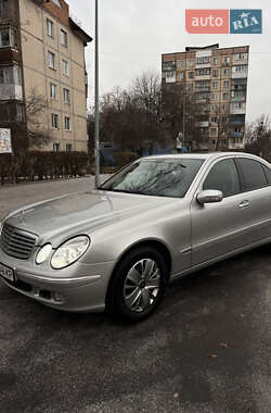 Седан Mercedes-Benz E-Class 2003 в Виннице