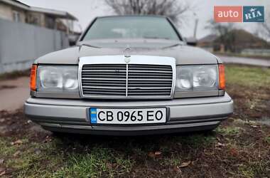 Седан Mercedes-Benz E-Class 1986 в Прилуках