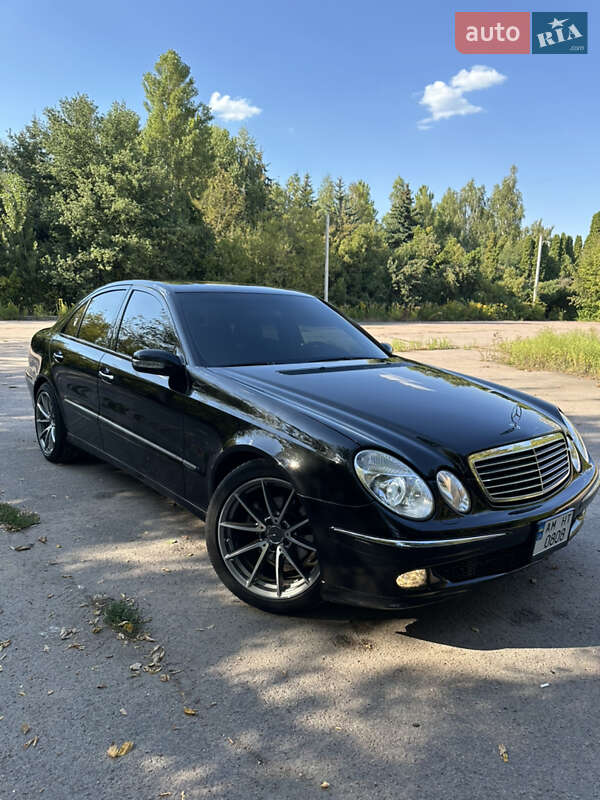 Седан Mercedes-Benz E-Class 2005 в Житомире