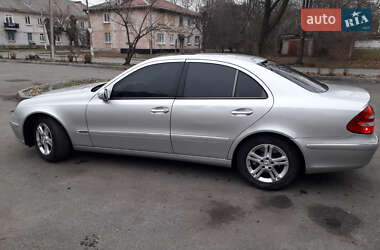 Седан Mercedes-Benz E-Class 2002 в Дніпрі