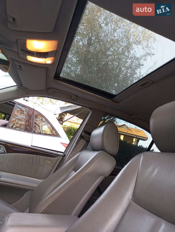 Седан Mercedes-Benz E-Class 1999 в Новоселиці