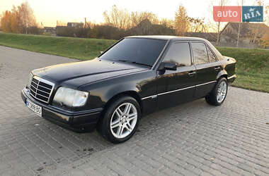 Седан Mercedes-Benz E-Class 1994 в Костополе