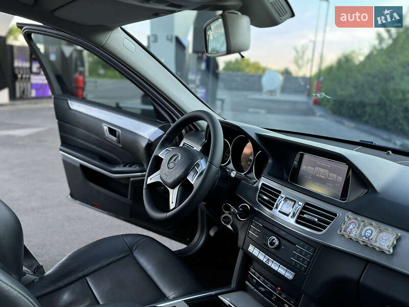 Седан Mercedes-Benz E-Class 2015 в Иршаве