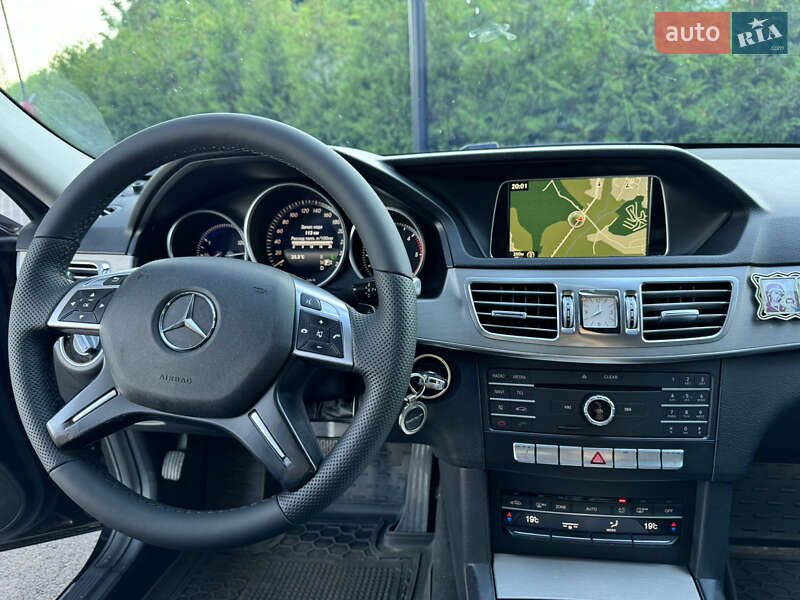 Седан Mercedes-Benz E-Class 2015 в Иршаве