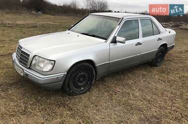 Седан Mercedes-Benz E-Class 1995 в 