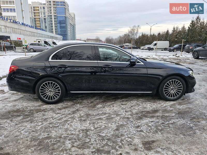 Седан Mercedes-Benz E-Class 2017 в Львове