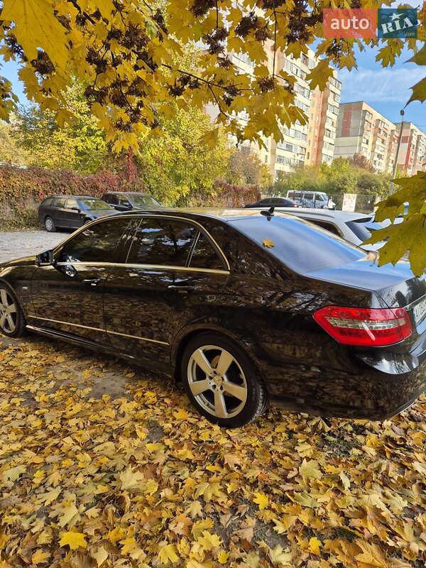 Седан Mercedes-Benz E-Class 2011 в Білій Церкві