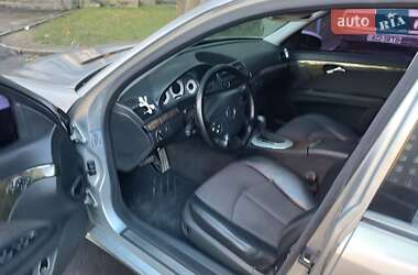 Седан Mercedes-Benz E-Class 2003 в Львове