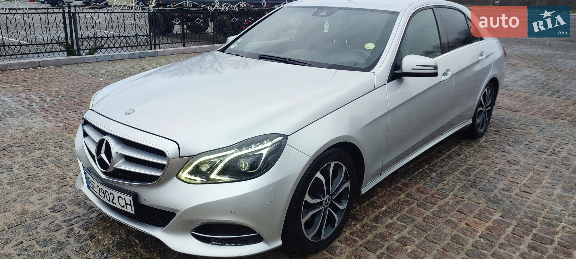 2013 Mercedes-Benz E-klasse - фото 1