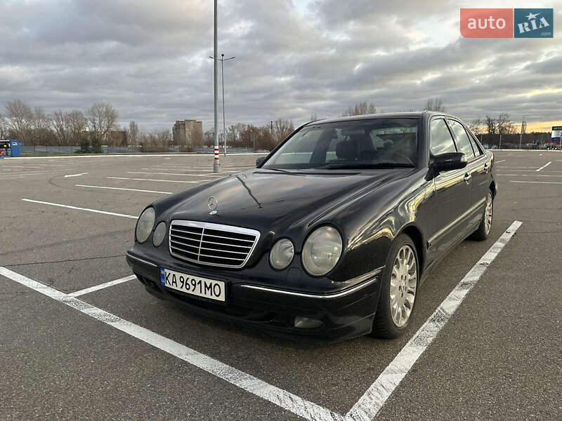 Седан Mercedes-Benz E-Class 1999 в Киеве