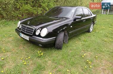 Седан Mercedes-Benz E-Class 1999 в Тернополі