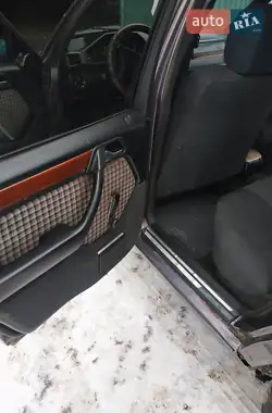 Mercedes-Benz E-Class 1995
