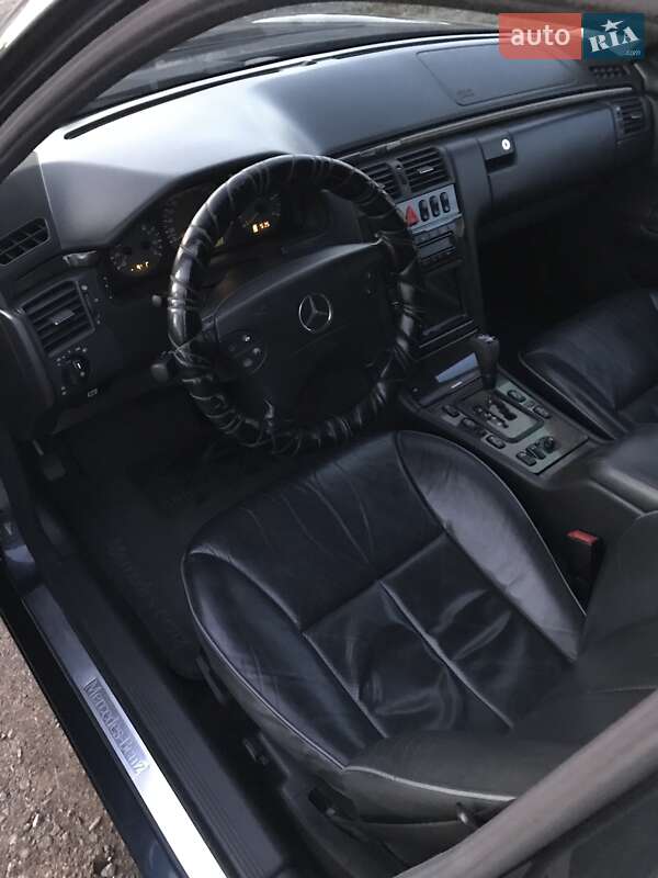 Седан Mercedes-Benz E-Class 2000 в Арцизові