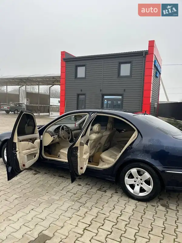 Седан Mercedes-Benz E-Class 2004 в 