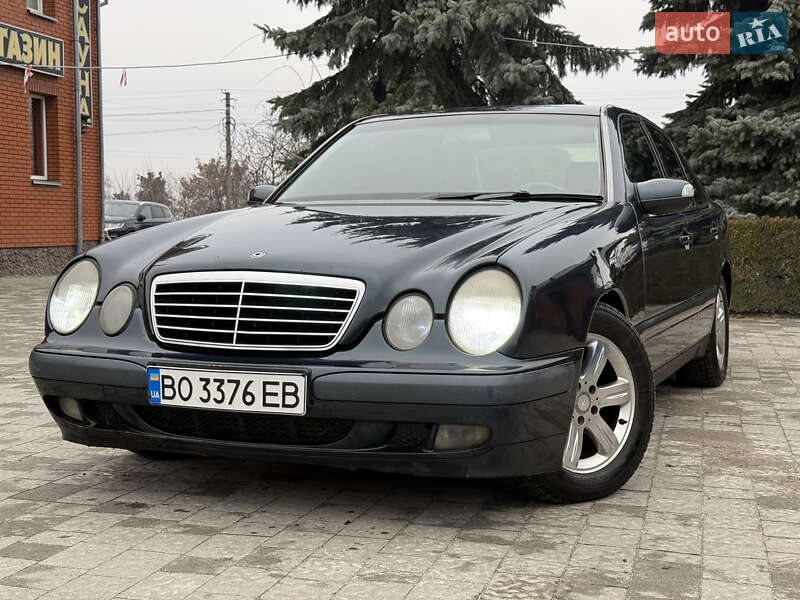 Седан Mercedes-Benz E-Class 2000 в Кременце