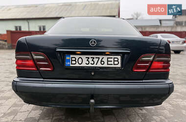 Седан Mercedes-Benz E-Class 2000 в Кременце