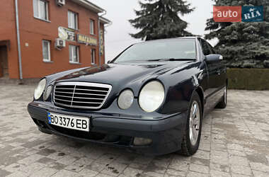 Седан Mercedes-Benz E-Class 2000 в Кременце