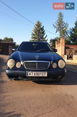 Седан Mercedes-Benz E-Class 2000 в Івано-Франківську