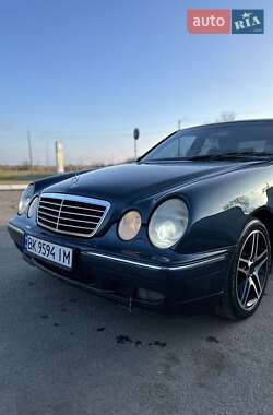 Седан Mercedes-Benz E-Class 2001 в Костополе