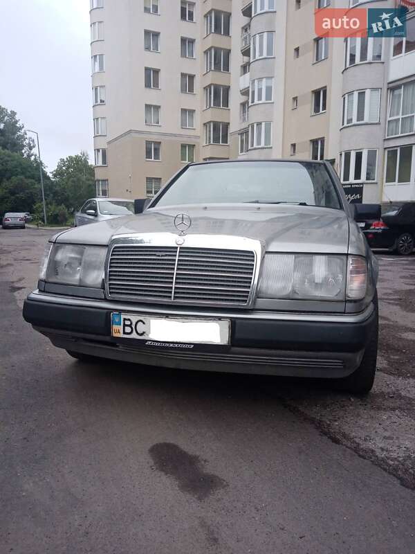 Седан Mercedes-Benz E-Class 1989 в Львове