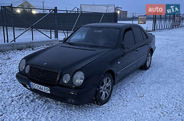 Седан Mercedes-Benz E-Class 1999 в Львові