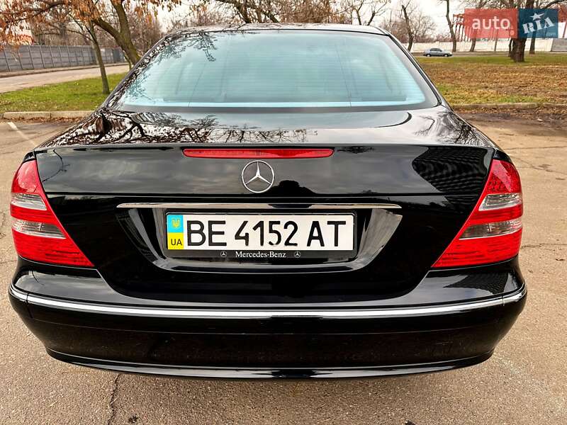 Седан Mercedes-Benz E-Class 2005 в Николаеве
