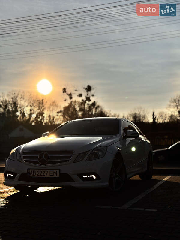 Купе Mercedes-Benz E-Class 2011 в Виннице фото 2 Купе Mercedes-Benz E-Class 2011 в Виннице