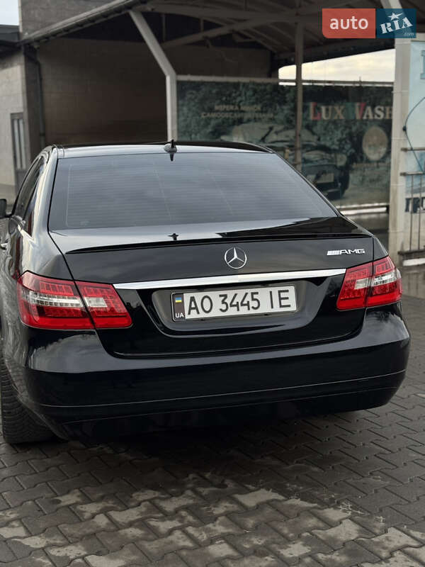 Седан Mercedes-Benz E-Class 2009 в Иршаве