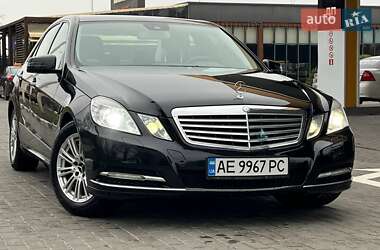 Седан Mercedes-Benz E-Class 2011 в Дніпрі