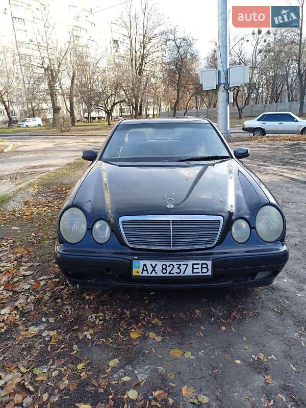 Седан Mercedes-Benz E-Class 2001 в Харькове