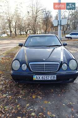 Седан Mercedes-Benz E-Class 2001 в Харькове