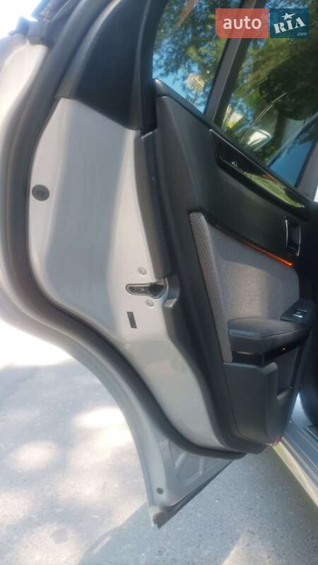 Седан Mercedes-Benz E-Class 2010 в Одесі