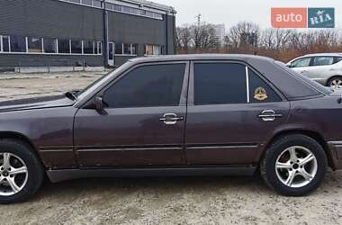 Седан Mercedes-Benz E-Class 1994 в Харькове