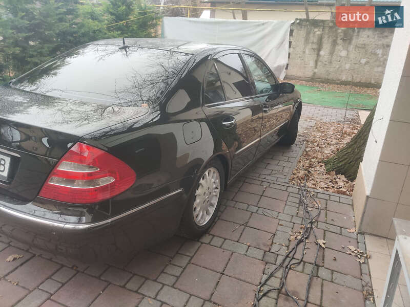 Седан Mercedes-Benz E-Class 2002 в Одессе
