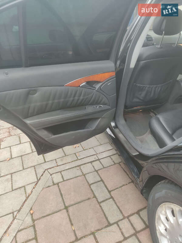 Седан Mercedes-Benz E-Class 2002 в Одессе