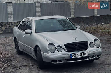 Седан Mercedes-Benz E-Class 2000 в Вінниці