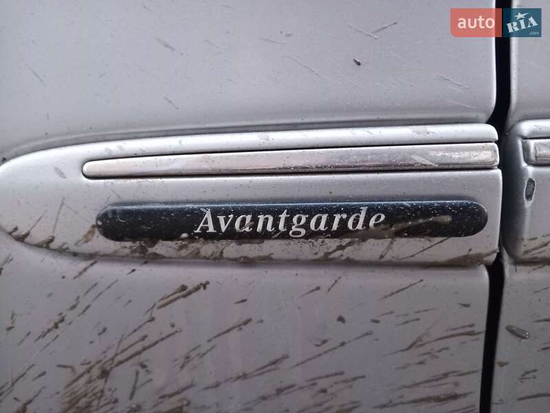 Седан Mercedes-Benz E-Class 2003 в Сокирянах