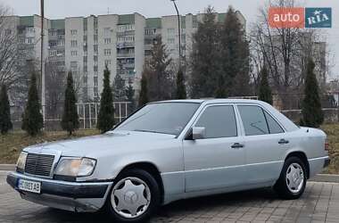 Седан Mercedes-Benz E-Class 1985 в Дрогобичі