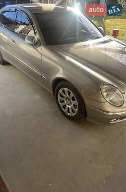 Седан Mercedes-Benz E-Class 2006 в 