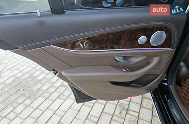Седан Mercedes-Benz E-Class 2017 в 