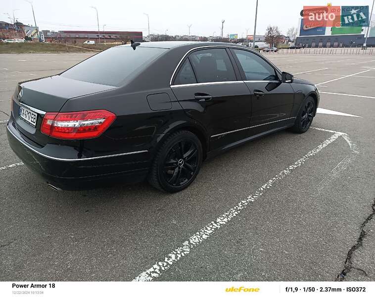 Седан Mercedes-Benz E-Class 2009 в Киеве