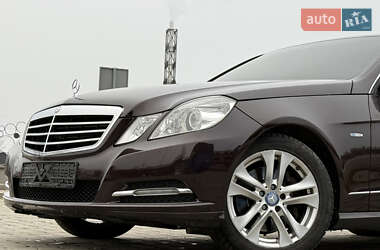 Седан Mercedes-Benz E-Class 2010 в Львові