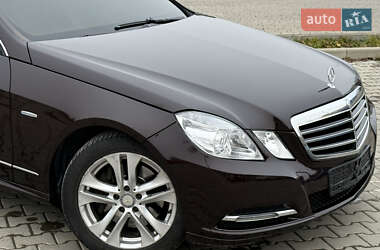 Седан Mercedes-Benz E-Class 2010 в Львові