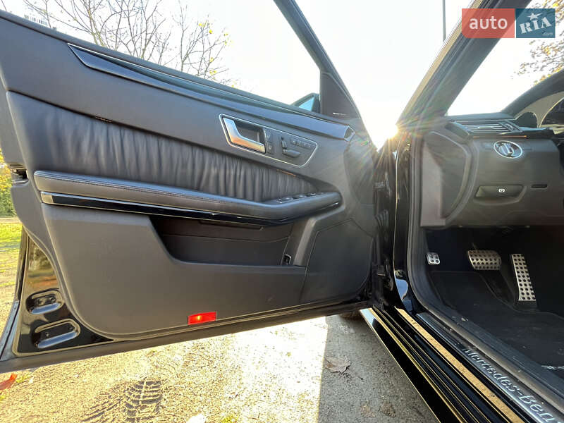 Універсал Mercedes-Benz E-Class 2011 в Запоріжжі