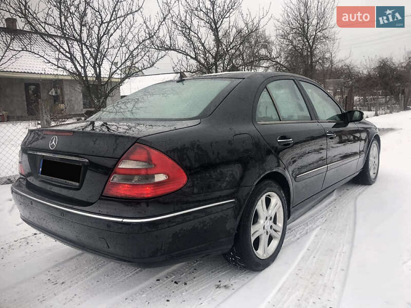 Седан Mercedes-Benz E-Class 2003 в Рокитному