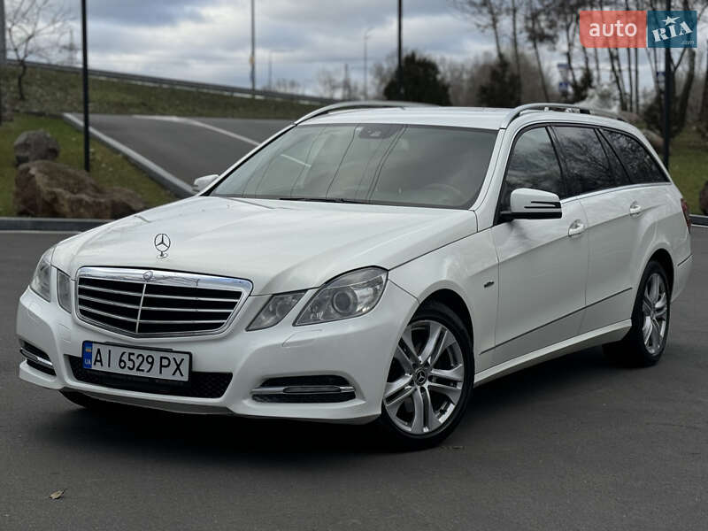 Універсал Mercedes-Benz E-Class 2011 в Києві