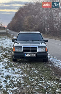 Седан Mercedes-Benz E-Class 1987 в Яготині