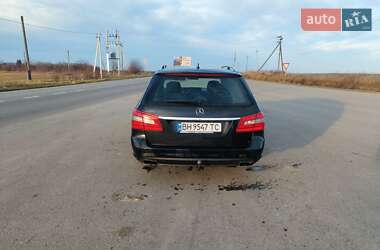 Універсал Mercedes-Benz E-Class 2010 в 