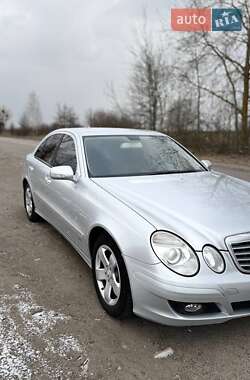 Седан Mercedes-Benz E-Class 2008 в Киеве