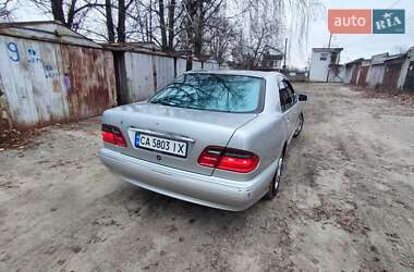 Седан Mercedes-Benz E-Class 2000 в Черкассах